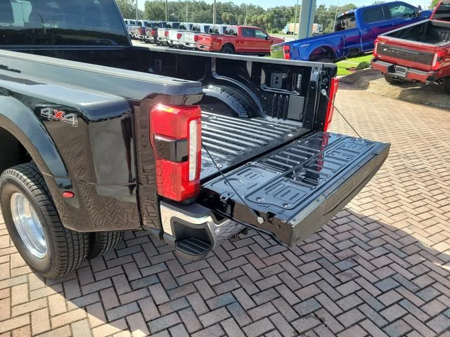 New 2026 Black Metallic Ford Lariat image 11