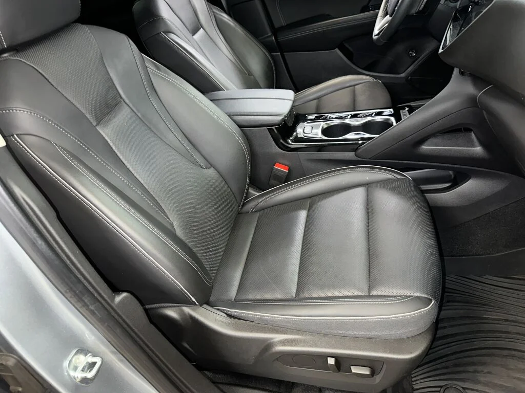 Used 2023 Moonstone Gray Metallic Buick Essence image 33