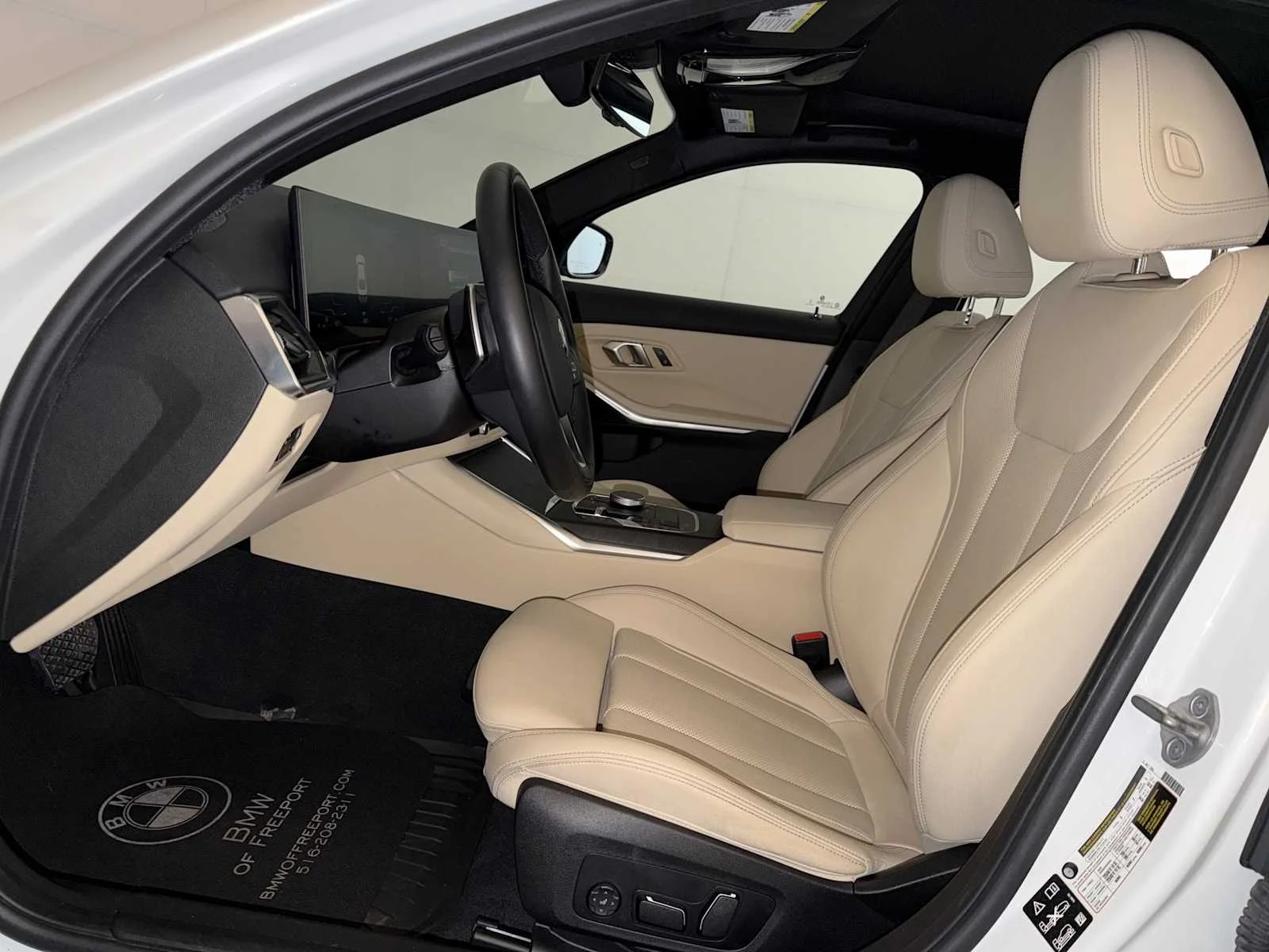 2024 BMW 3 Series 330i - Photo 9