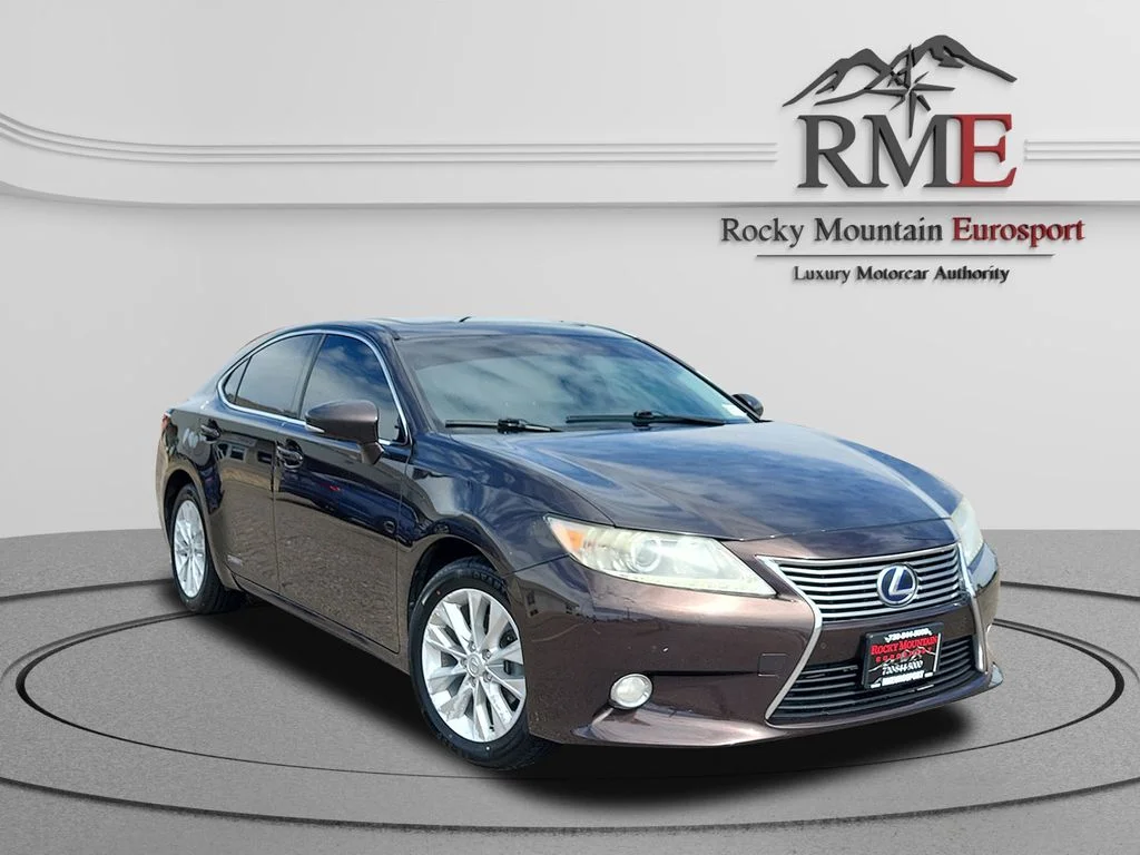 2013 Lexus ES 350 300h's photo