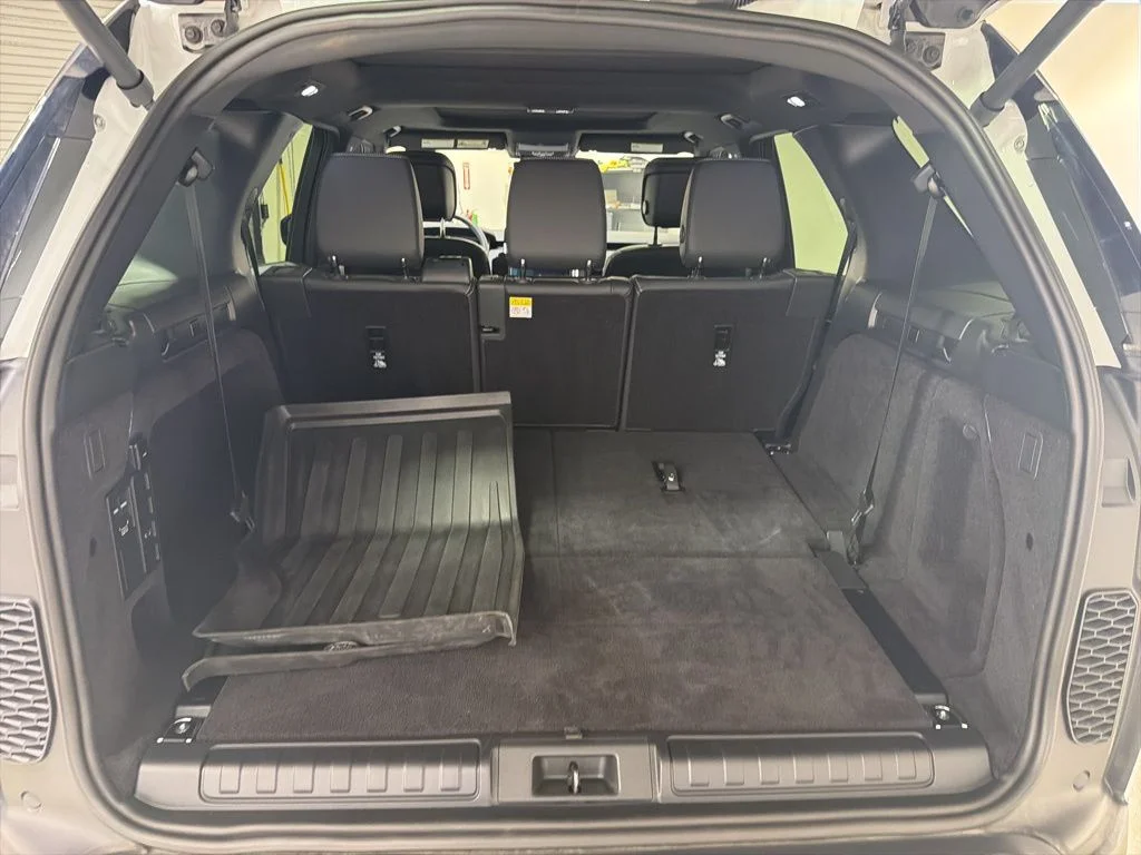Certified Used 2025 Fuji White Land Rover S image 29