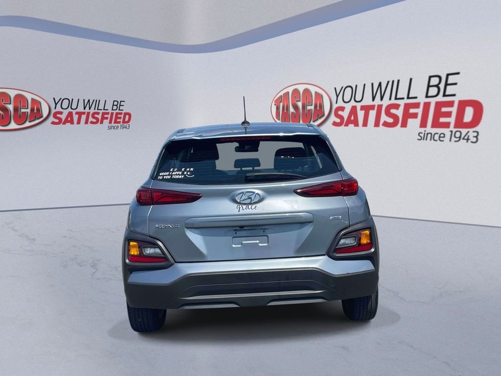 Used 2020 Silver Hyundai SE image 7