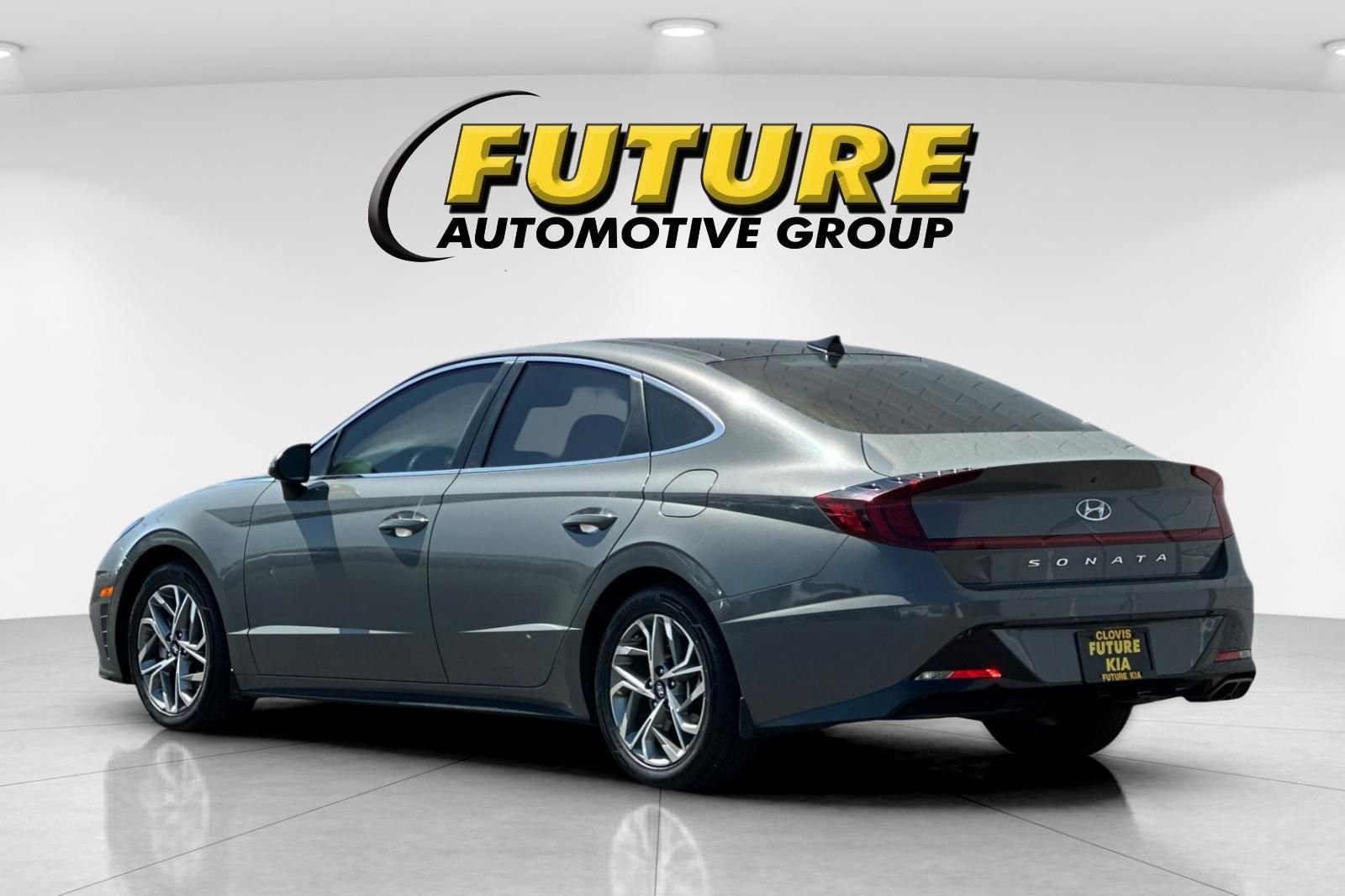 Used 2022 Gray Hyundai SEL image 6