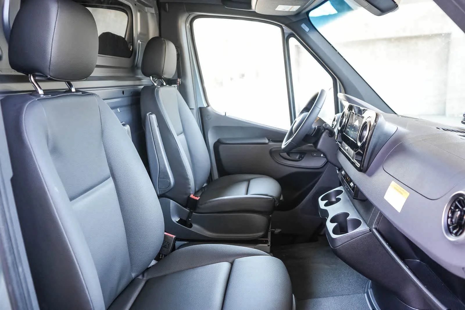 New 2026 Blue Gray Mercedes-Benz Cargo 170WB High Roof RWD 2.0L I4 Diesel Turbo HO image 19