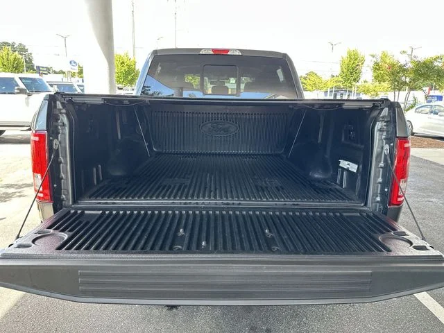 Used 2016 Gray Ford XLT image 25