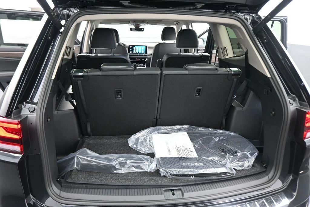 New 2026  Volkswagen 2.0T SEL Premium R-Line image 40