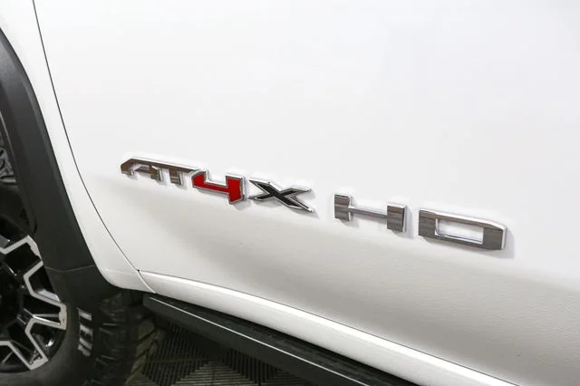 Used 2024 White GMC AT4X image 8