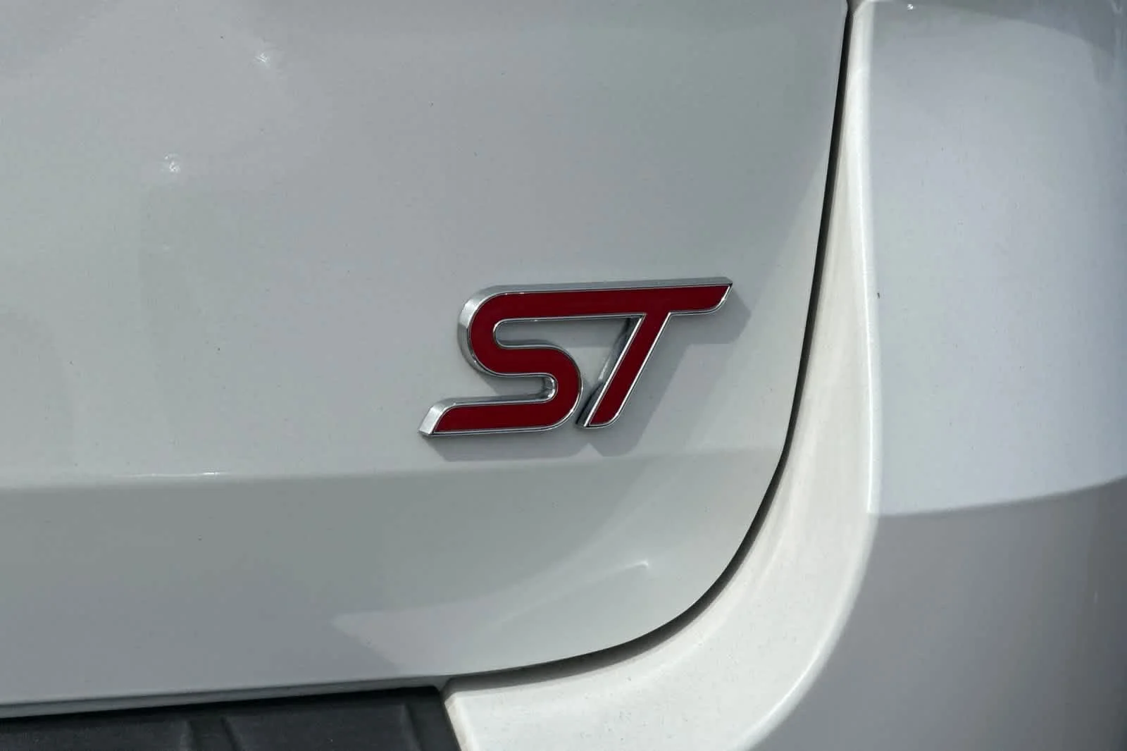 Used 2020 Star White Metallic Tri-Coat Ford ST image 7