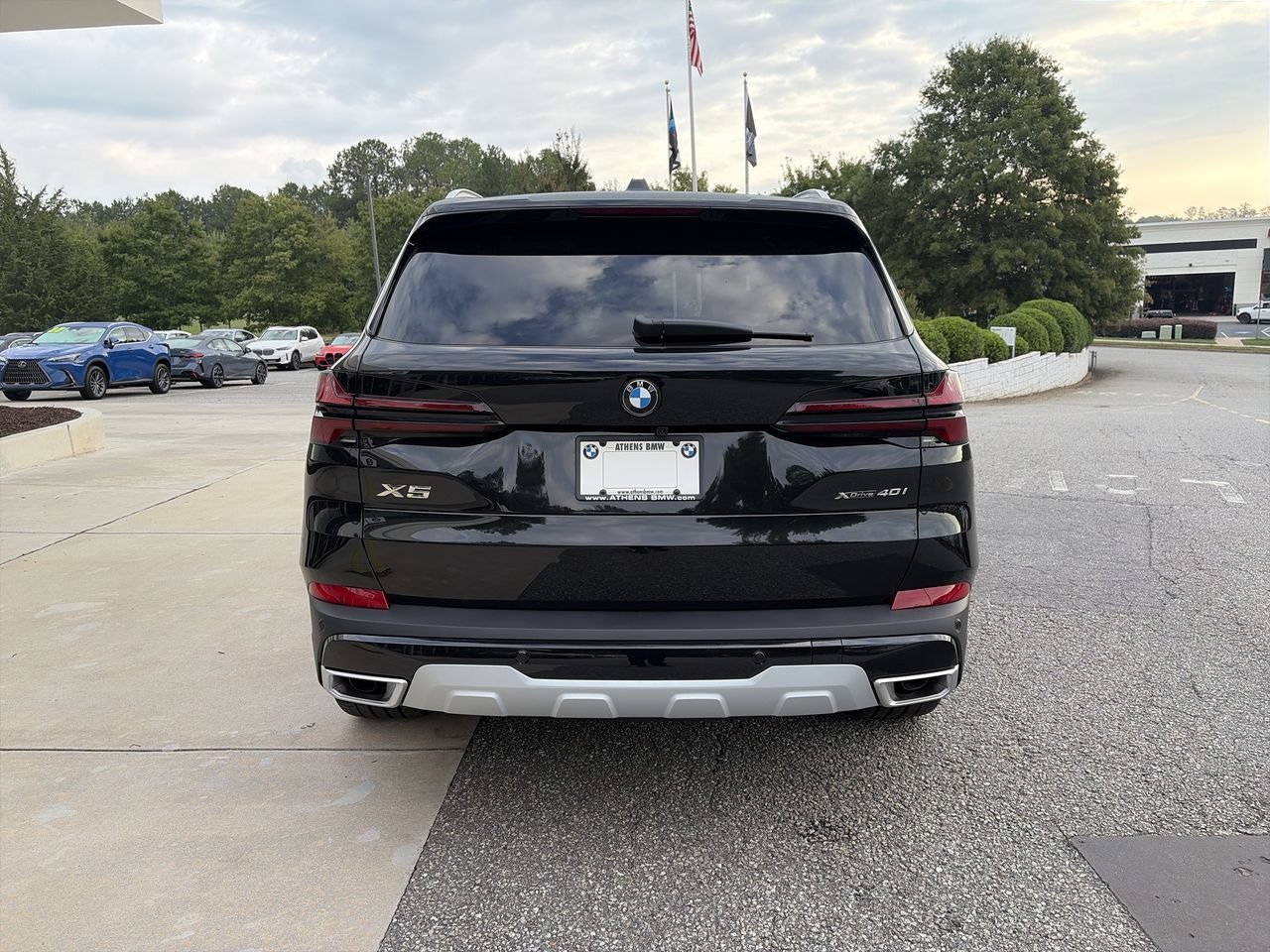 Used 2026 Black Sapphire Metallic BMW xDrive40i image 7
