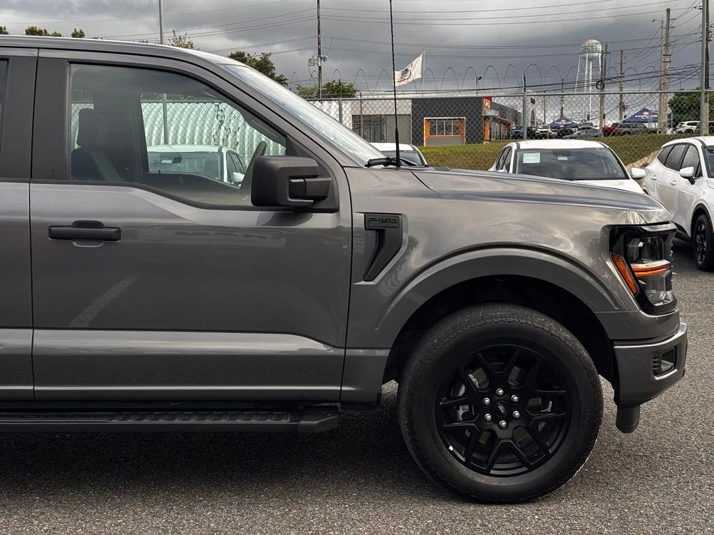 Used 2024  Ford STX image 13