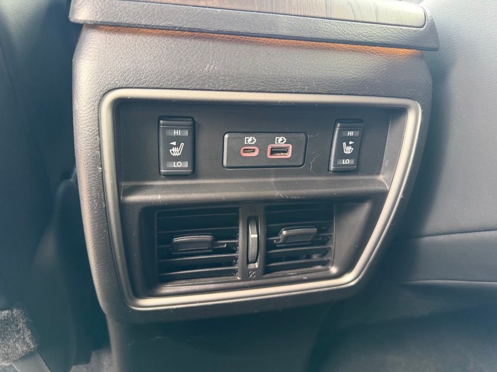 Used 2020 Orange Nissan Platinum image 41