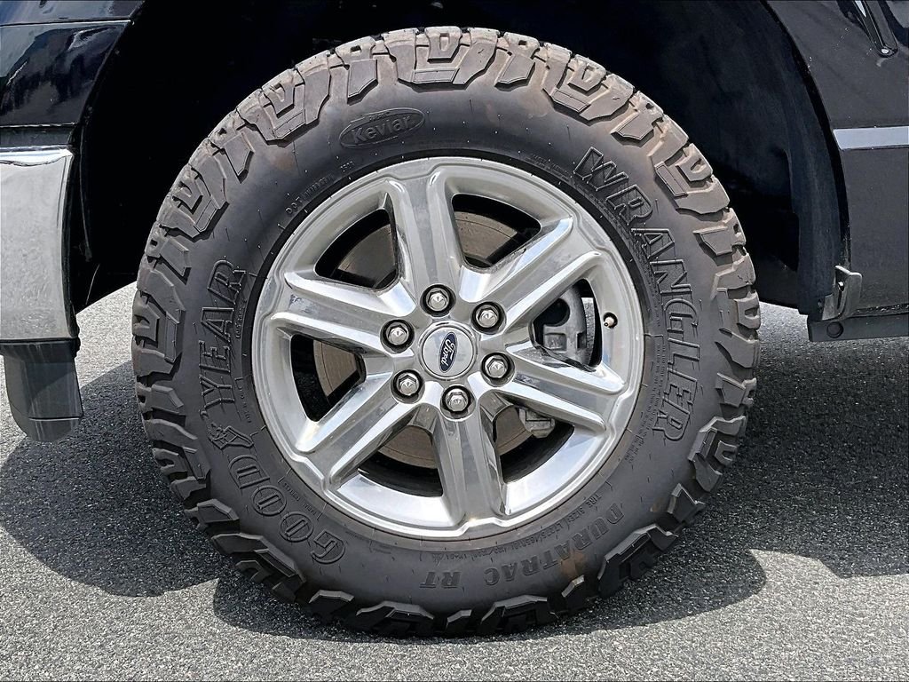 Used 2025 Black Ford XLT image 7