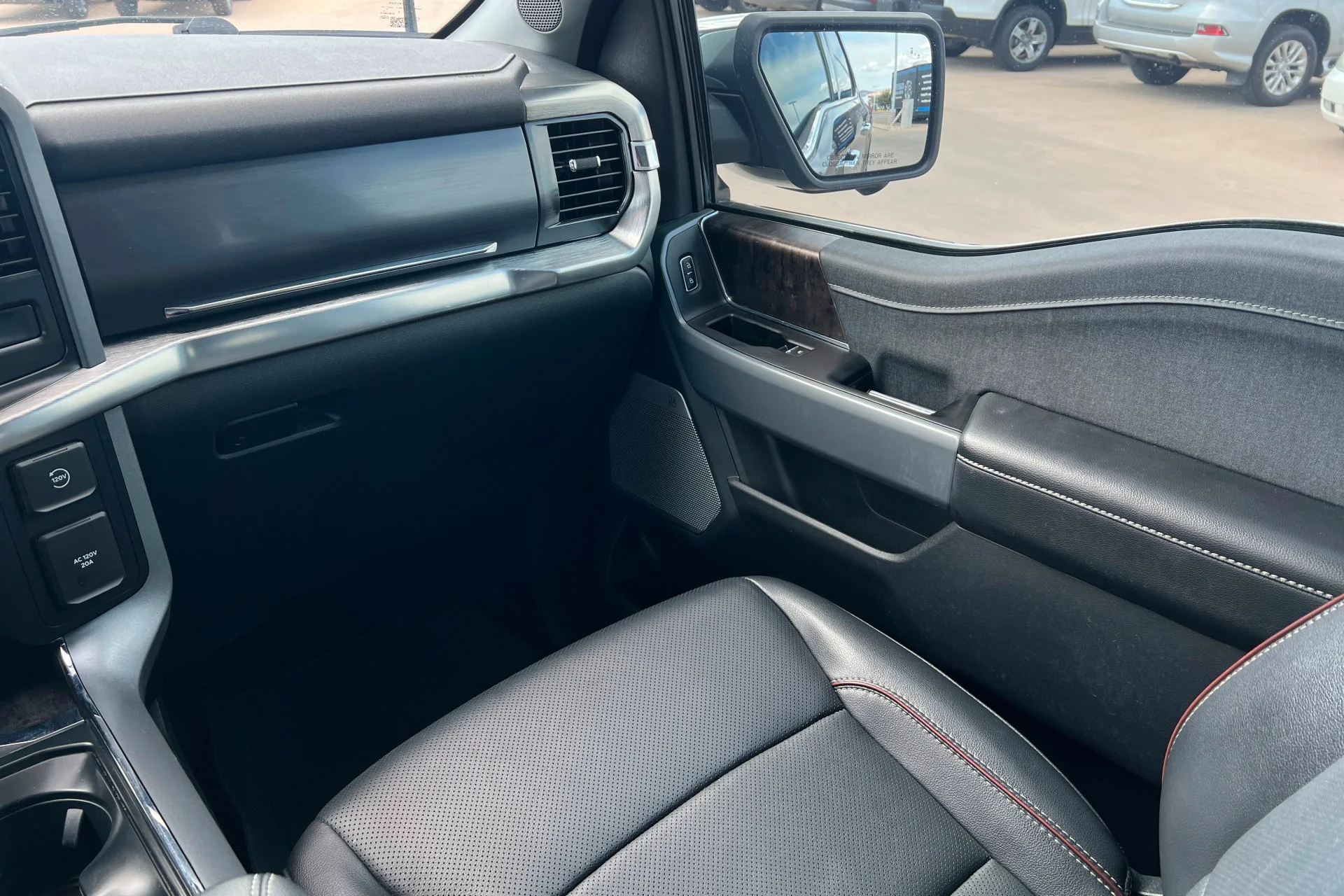 Used 2023 Agate Black Metallic Ford XL image 10