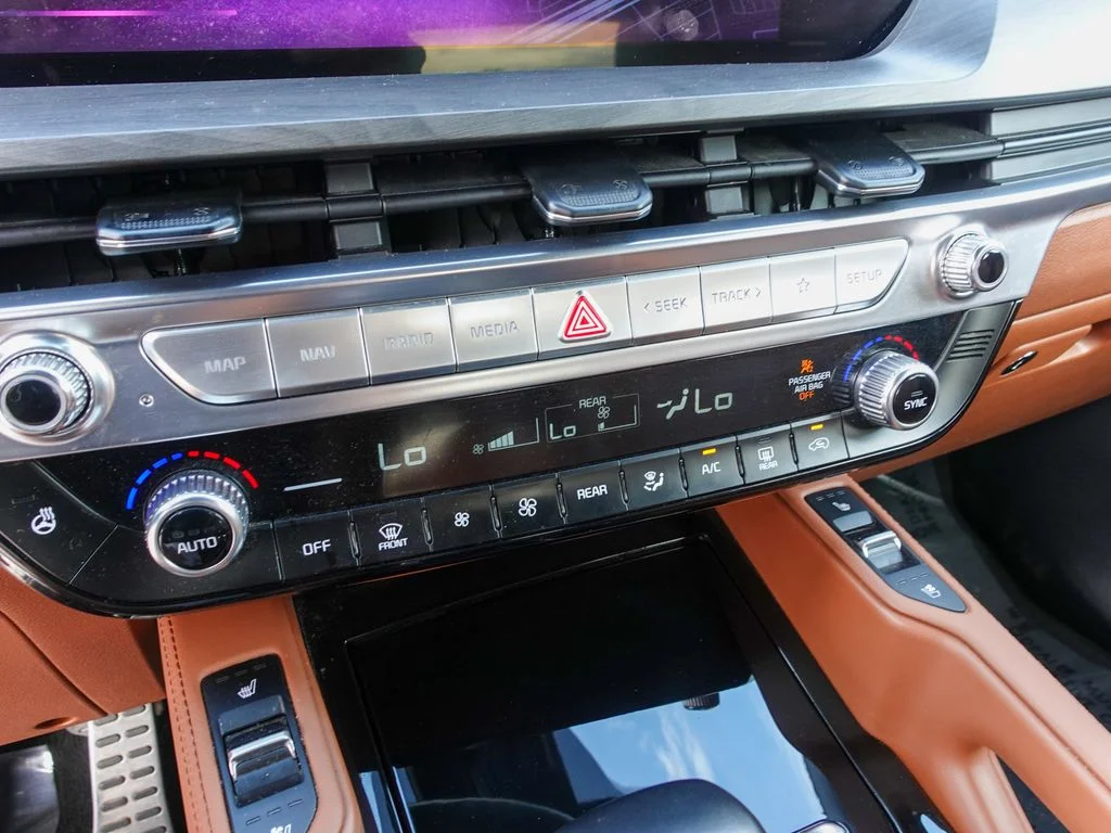 Used 2024 Black Kia SX X-Pro image 17