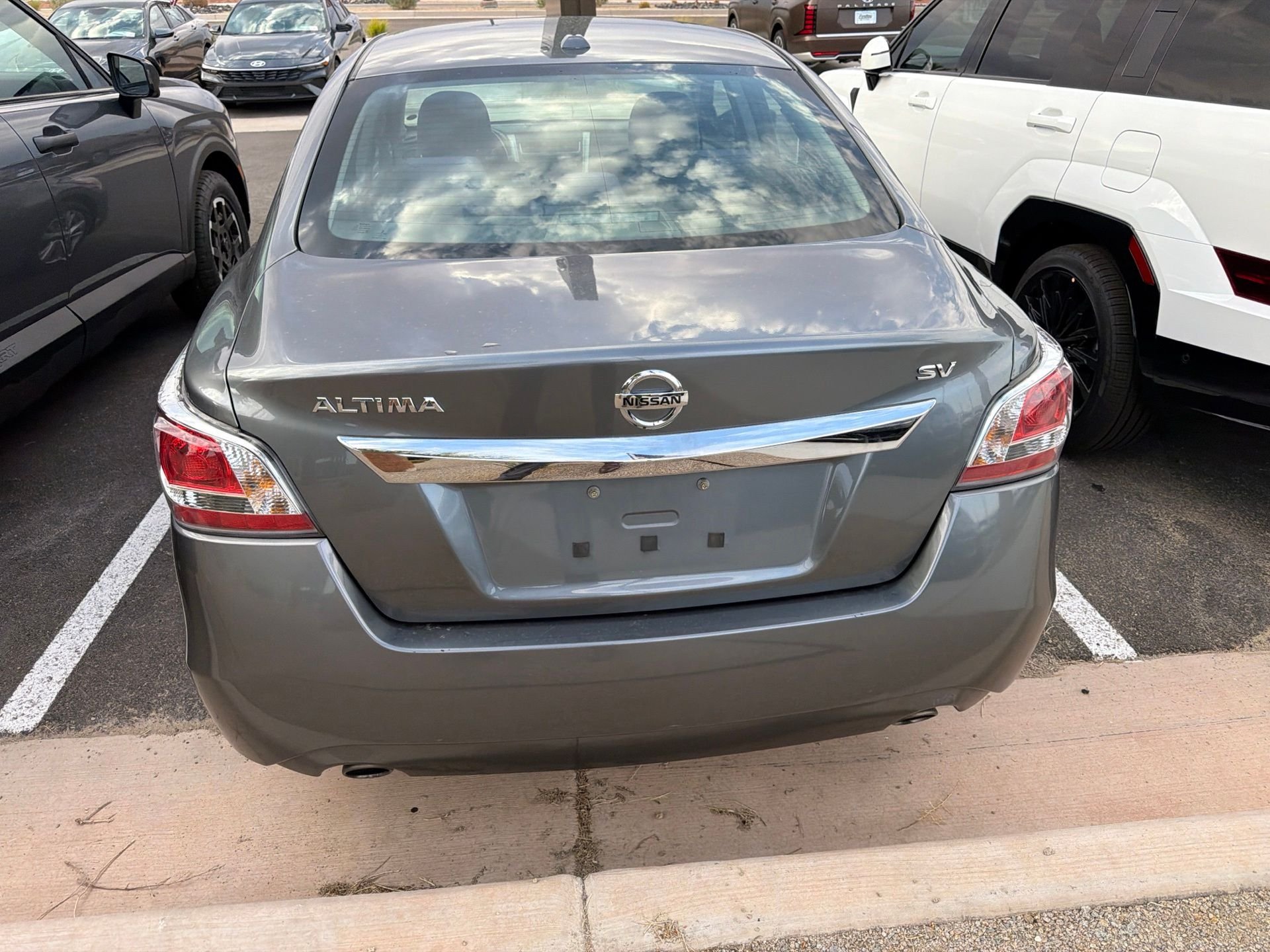 Used 2015 Gray Nissan 2.5 SV image 6