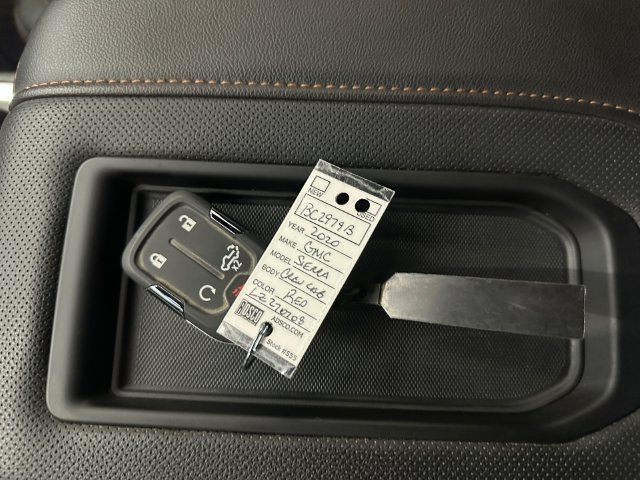 Used 2020 Red GMC AT4 image 17