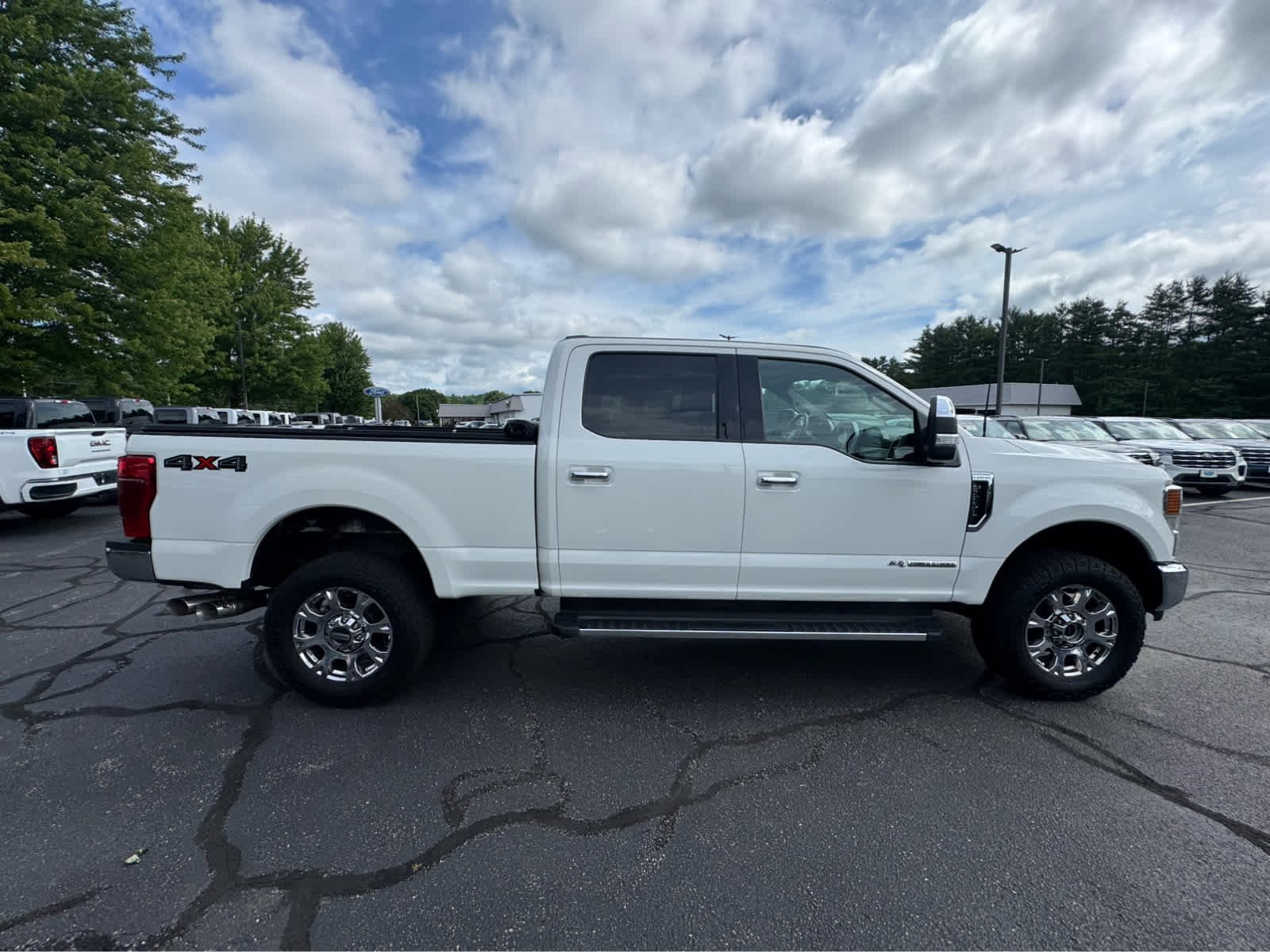 Used 2022 Star White Metallic Tri-Coat Ford LARIAT image 7