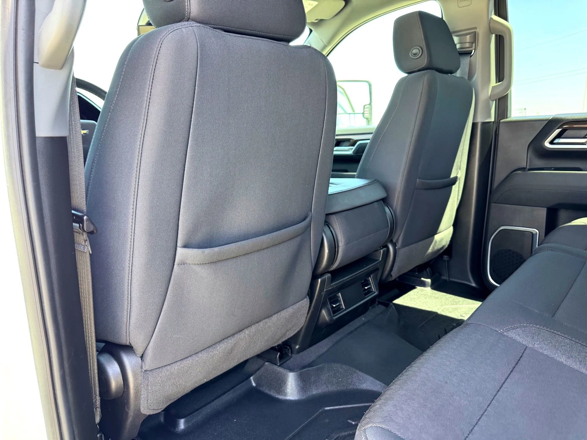 Used 2024 Summit White Chevrolet LT image 18