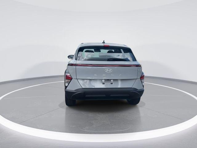 New 2026 Gray Hyundai SE FWD image 7