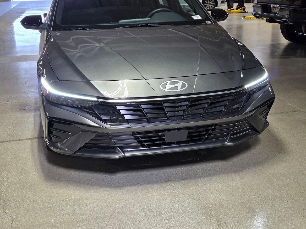 New 2026 Amazon Gray Hyundai SEL Sport image 9