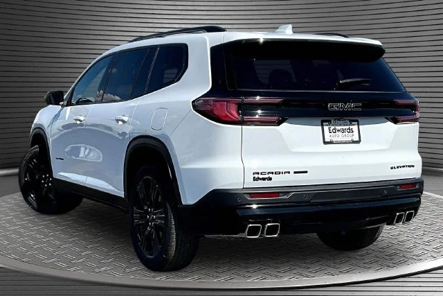 2026 GMC Acadia Elevation - Photo 3