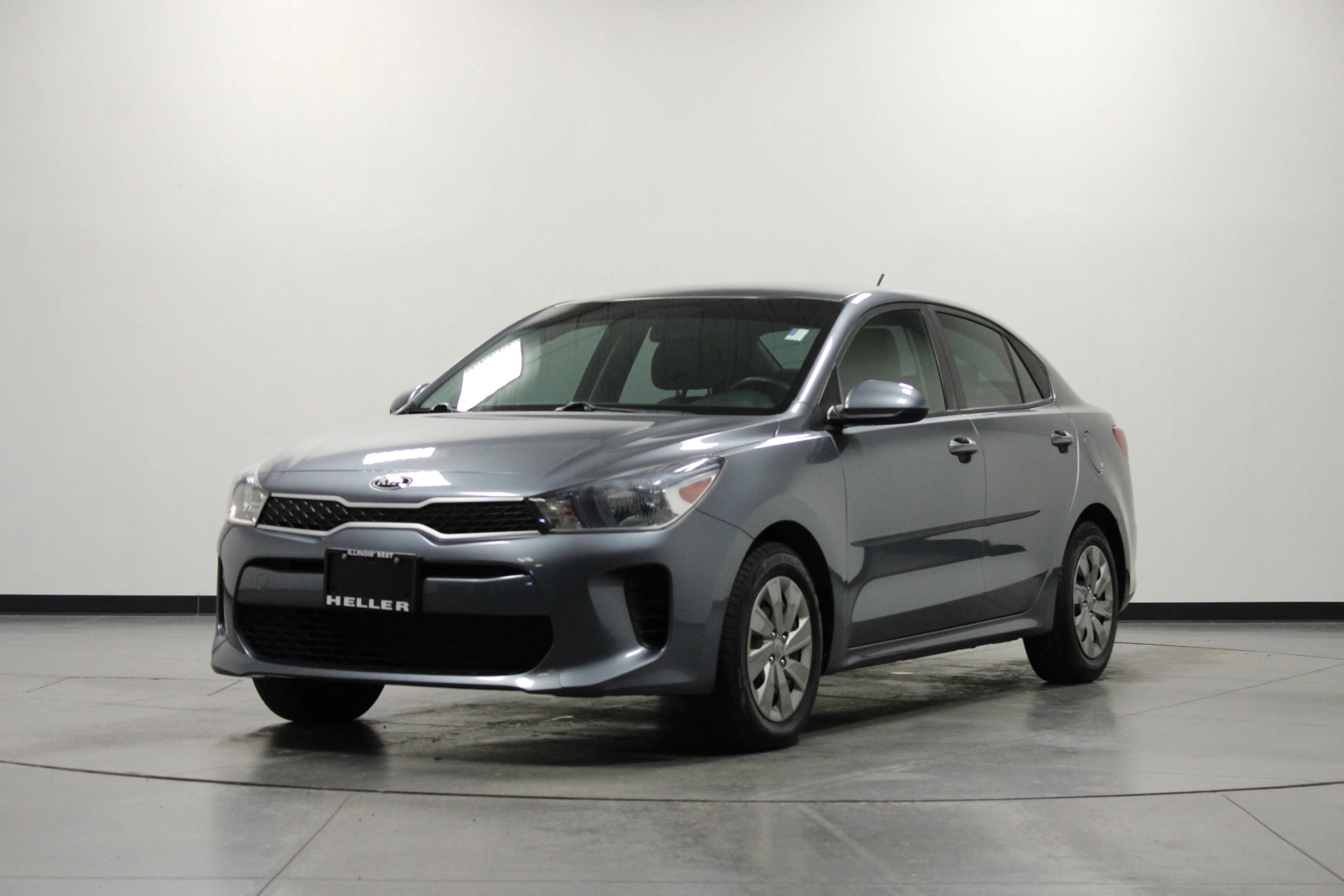 Used 2020 Phantom Gray Kia S image 8