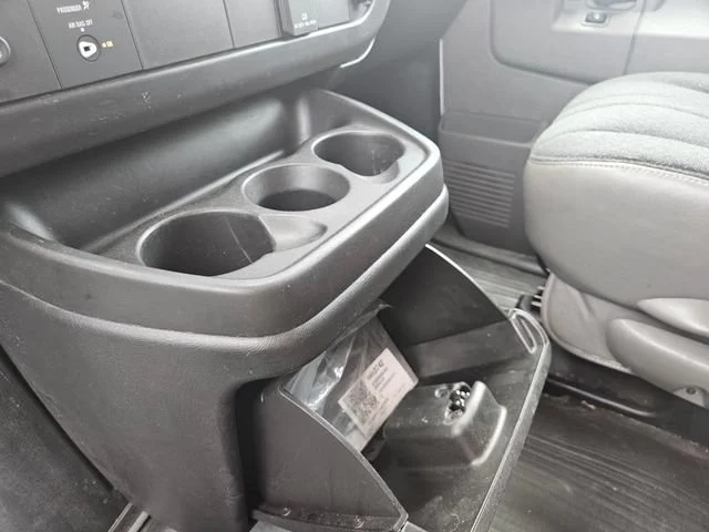 Used 2025 Summit White Chevrolet WT image 26
