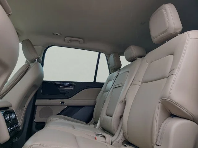 Used 2022  Lincoln Standard image 15