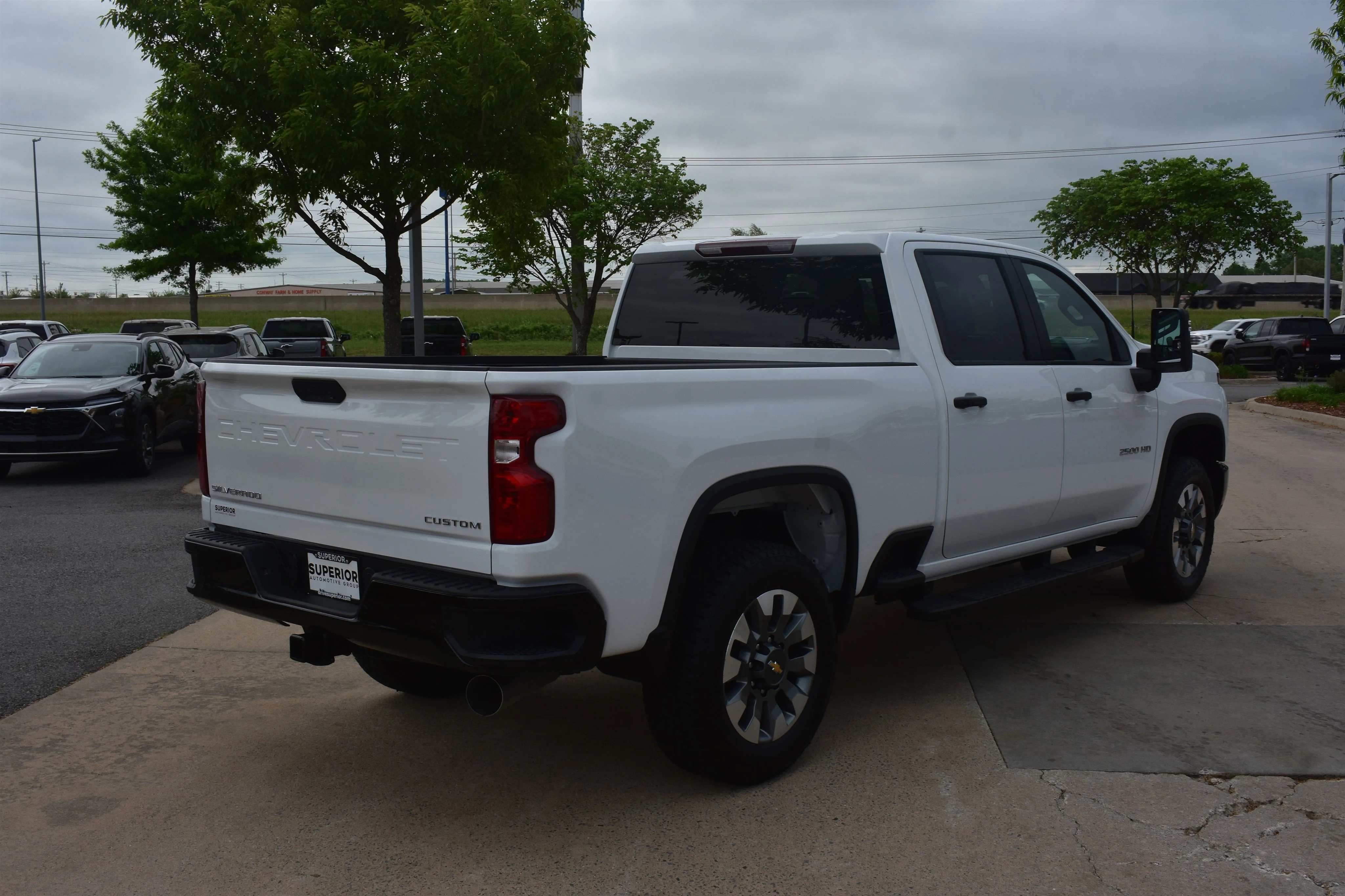 New 2026 Summit White Chevrolet Custom image 5