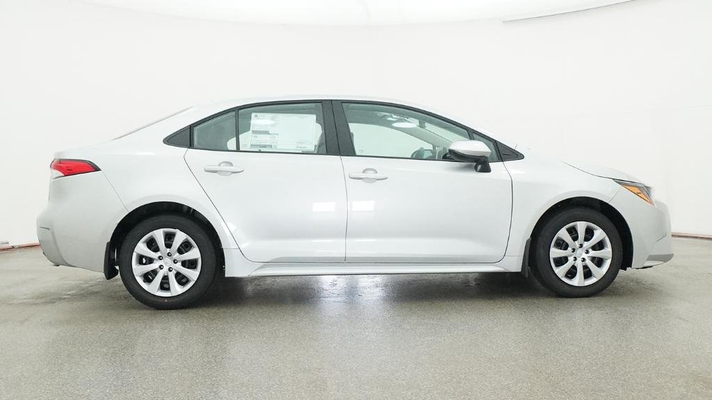 New 2026 Classic Silver Metallic Toyota LE image 2