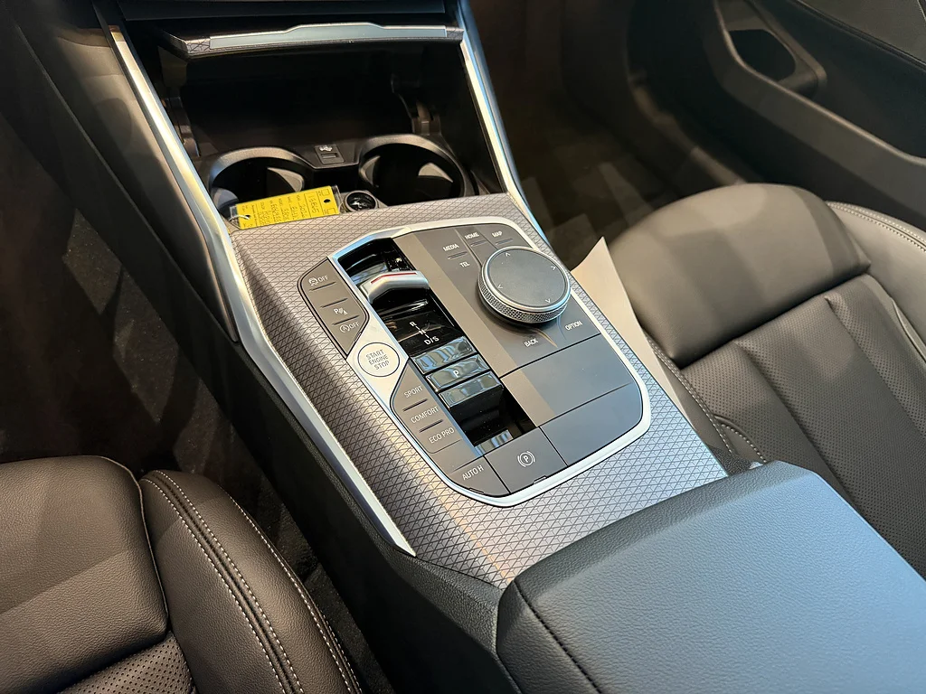 New 2026 Alpine White BMW xDrive NA image 10