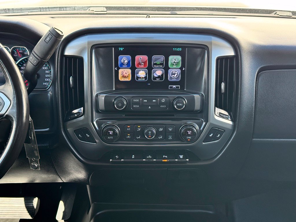 Used 2018 Gray Chevrolet LT image 28