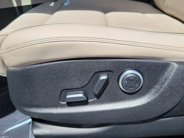 2024 GENESIS GV70 Standard - Photo 14