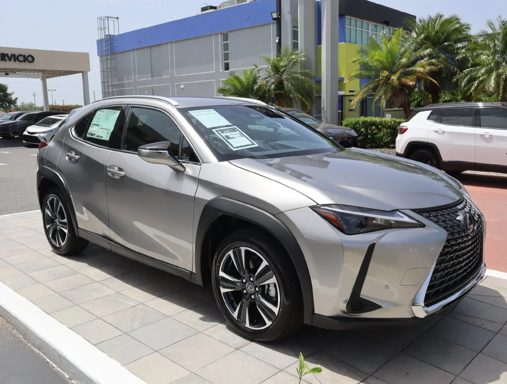 New 2026  Lexus 300h image 3