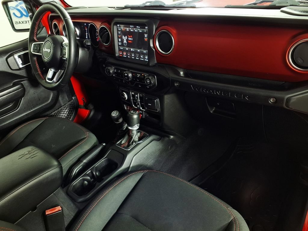 Used 2021 Firecracker Red Jeep Unlimited Rubicon image 12
