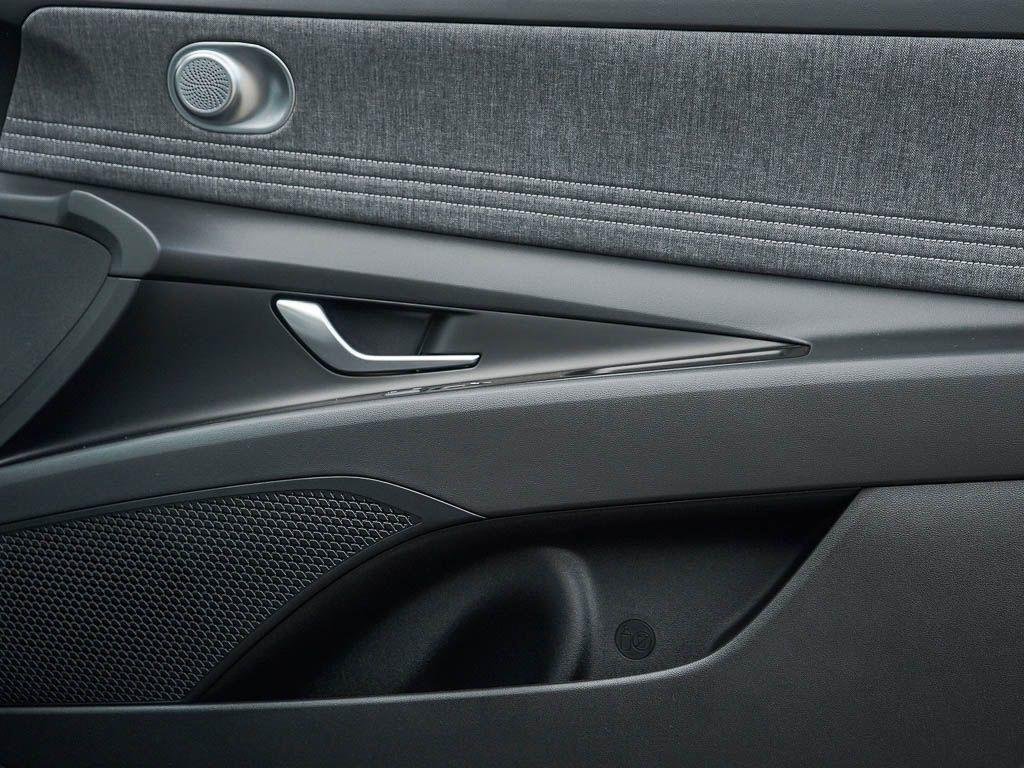 New 2026 Ecotronic Gray Hyundai Limited Sedan FWD image 32