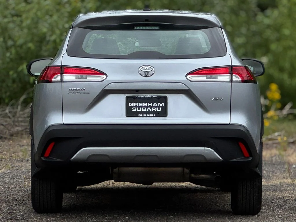 Used 2025 Silver Toyota L image 6