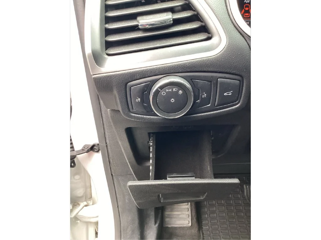 Used 2017 White Ford SEL image 16