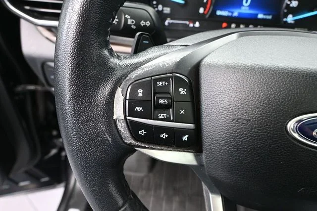 Used 2020 Black Ford Limited image 22