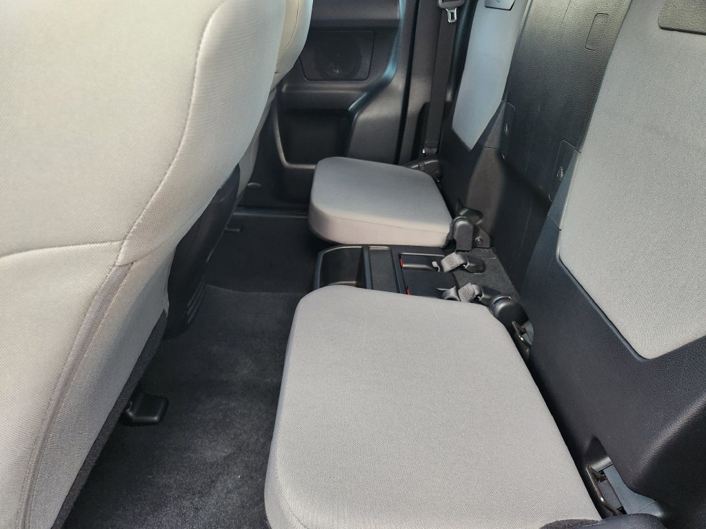 Used 2022 Gray Toyota SR5 image 29