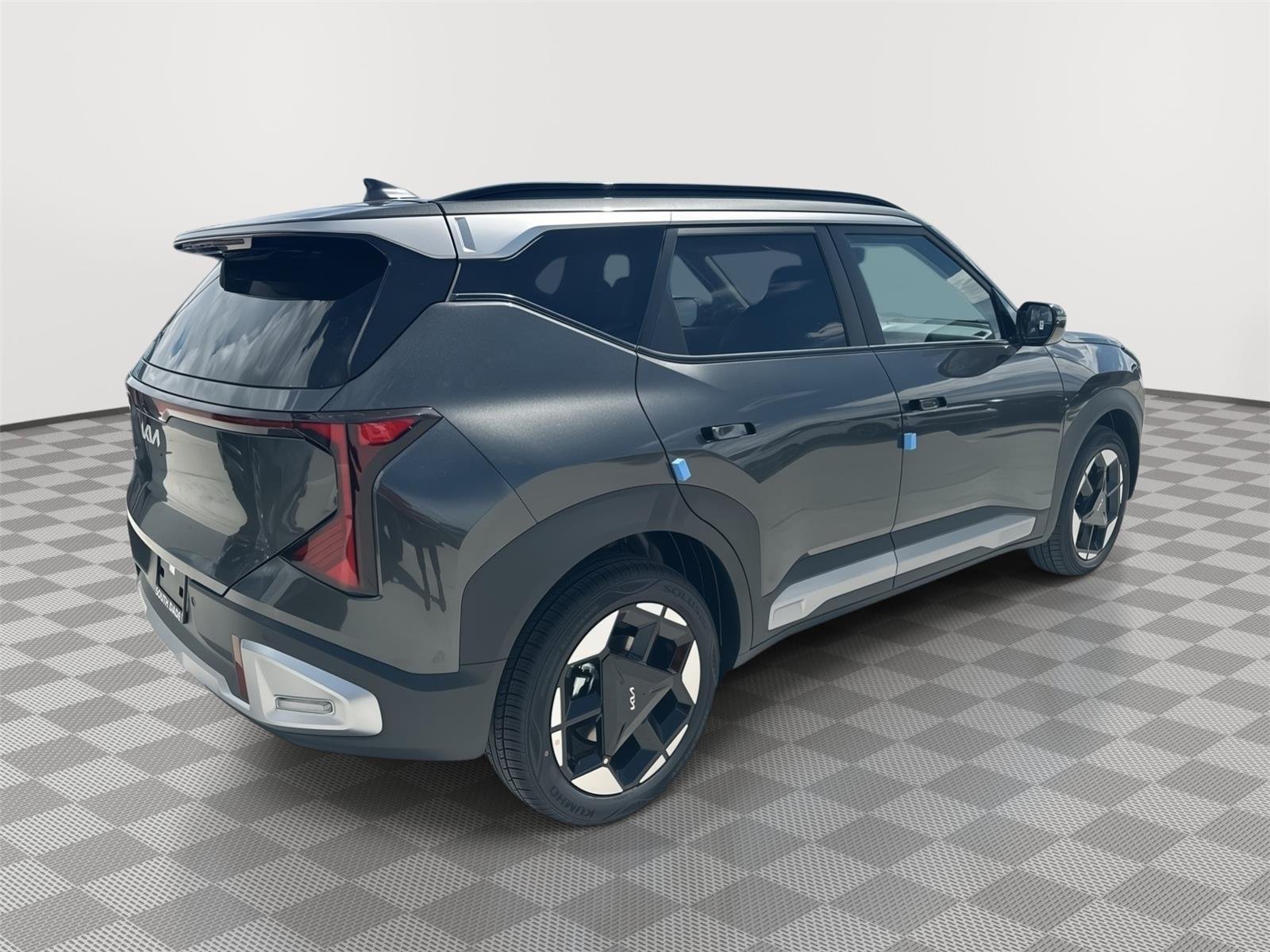 New 2027 Interstellar Gray Kia EX image 4