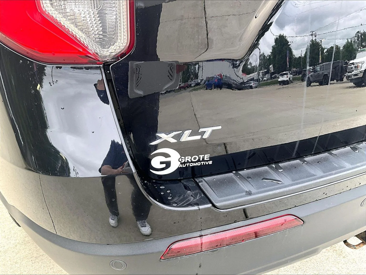 Used 2023 Black Ford XLT image 9
