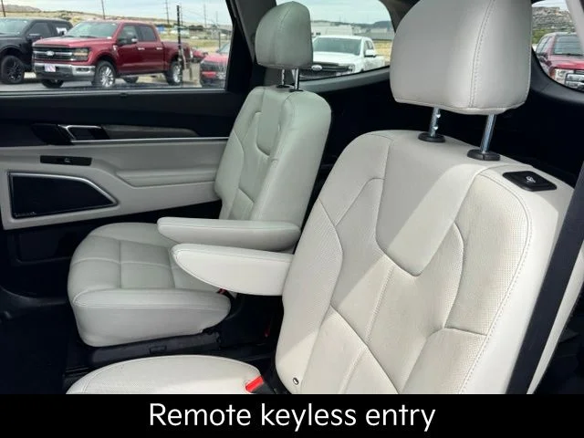 Used 2022 White Kia SX image 20