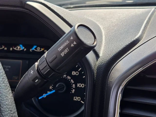 Used 2015 Blue Ford XLT image 29
