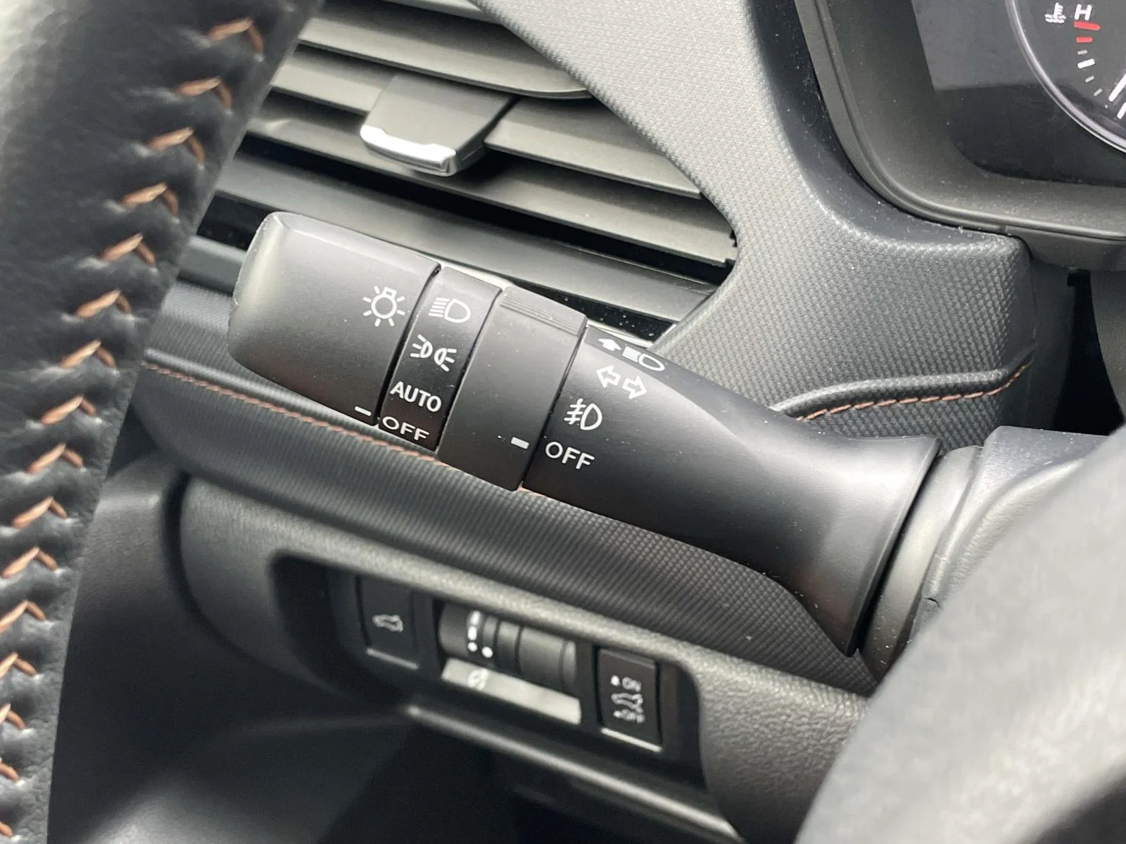 Used 2025 Crystal Black Silica Subaru Touring image 12