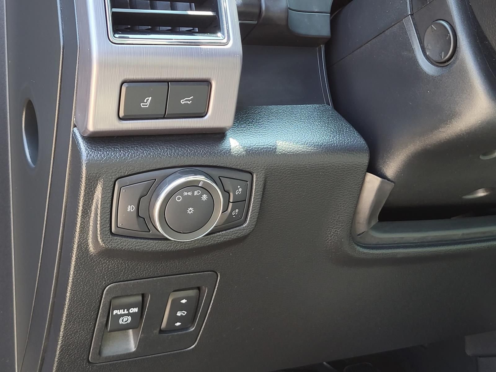 Used 2020 Desert Gold Metallic Ford Platinum image 25