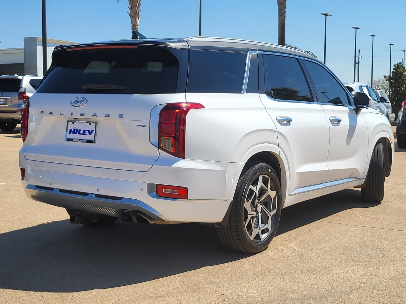 Used 2021 Hyper White Hyundai Calligraphy image 4