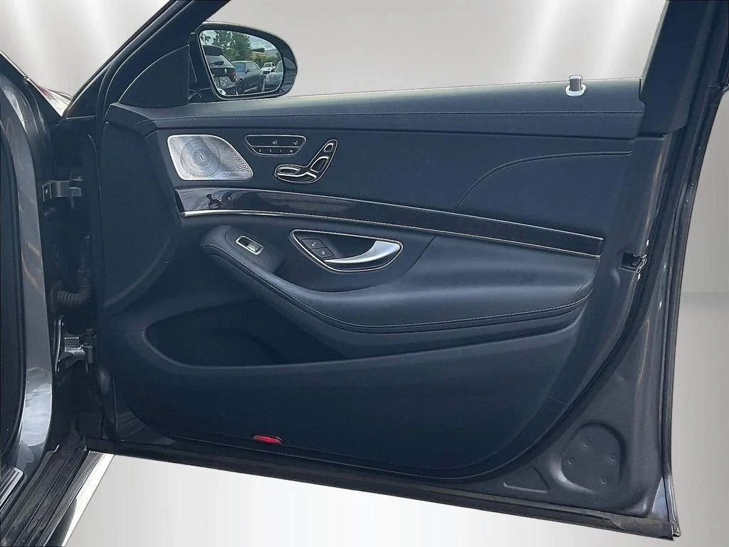 Used 2017 Gray Mercedes-Benz S 550 image 27