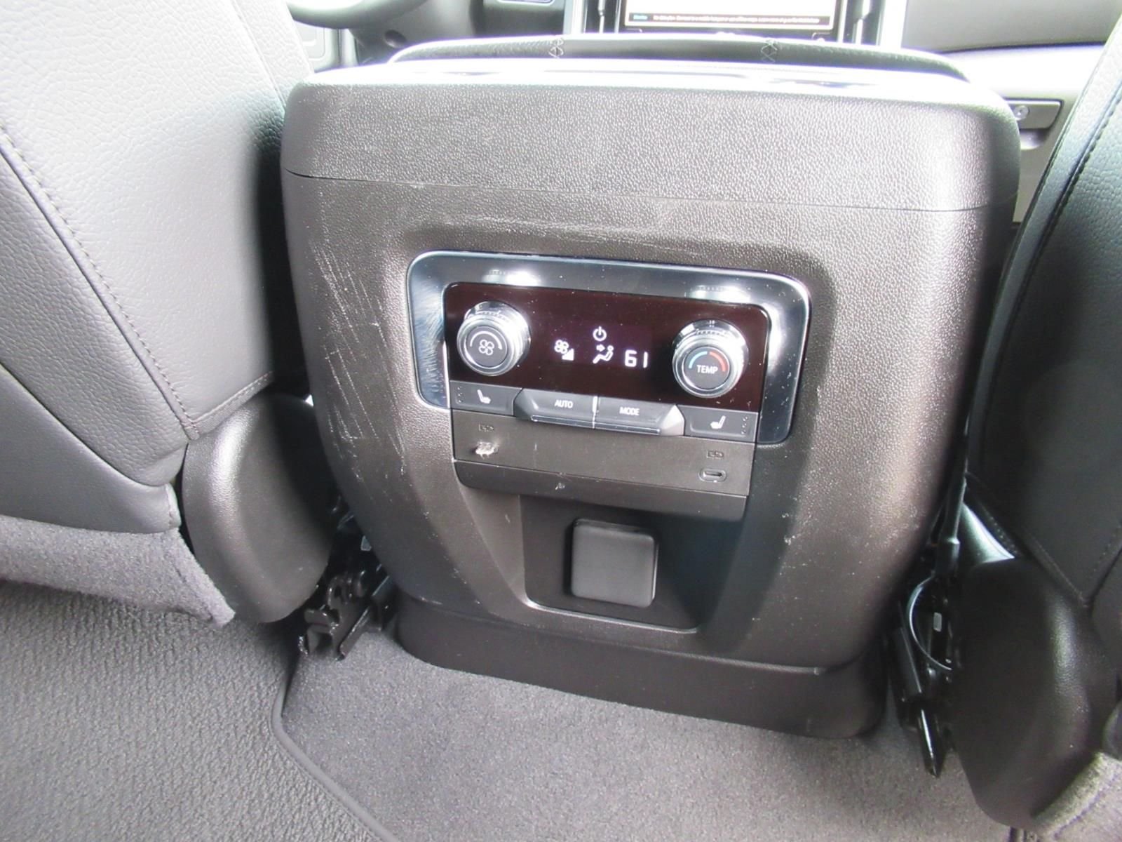 Used 2025 Silver GMC Denali image 15