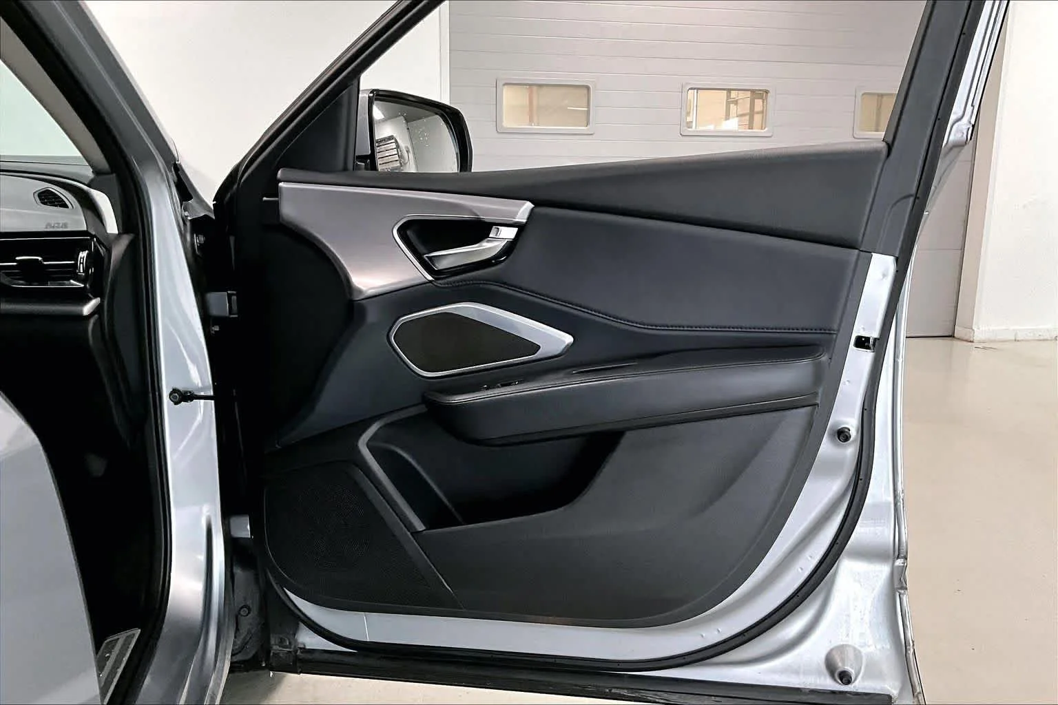 Used 2019 Lunar Silver Metallic Acura  image 25